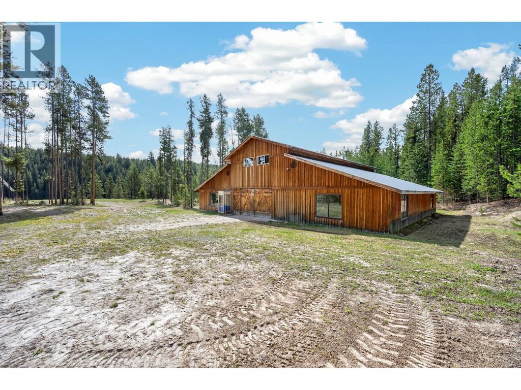 5000 Starshine Way, Merritt