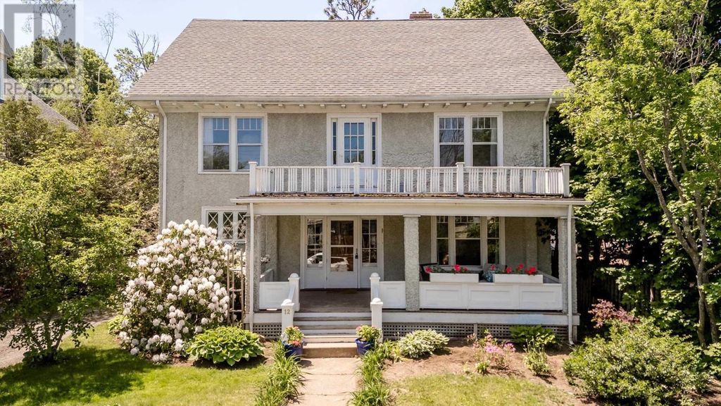 12 Linden Avenue, Wolfville