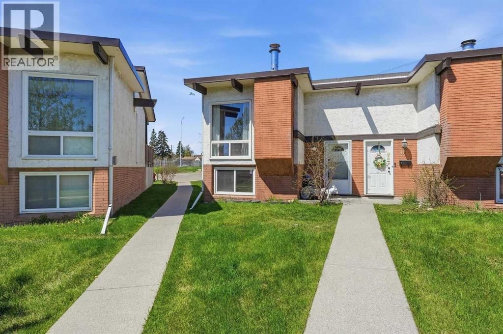 416 Pinemont Gate Ne, Calgary