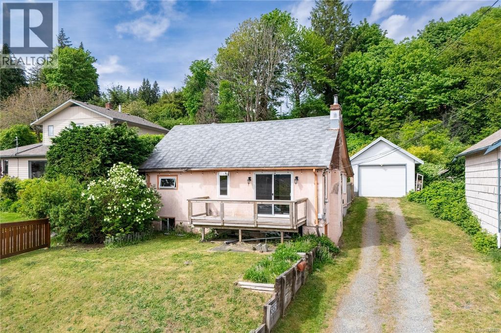 566 Thulin St, Campbell River