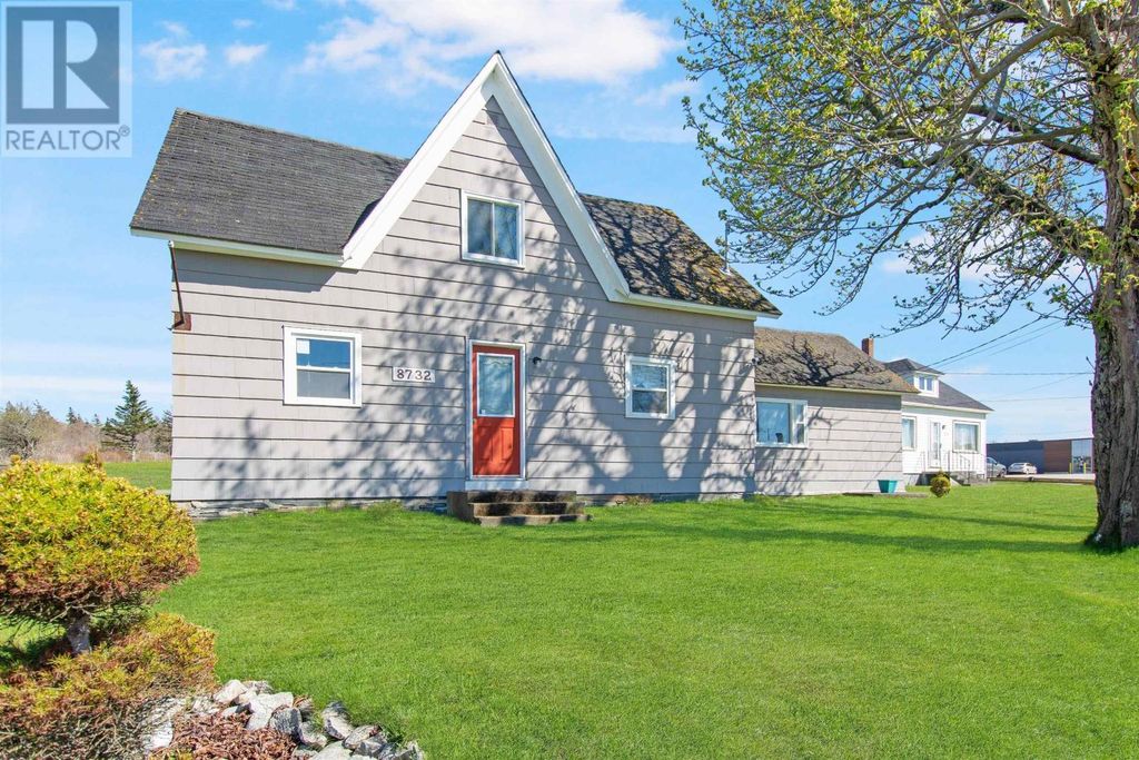 8732 Highway 1, Meteghan Centre