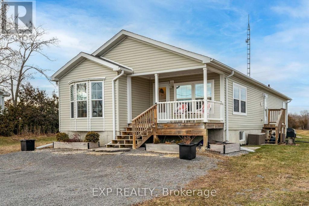 3589 County Road 8, Prince Edward County (north Marysburg Ward)