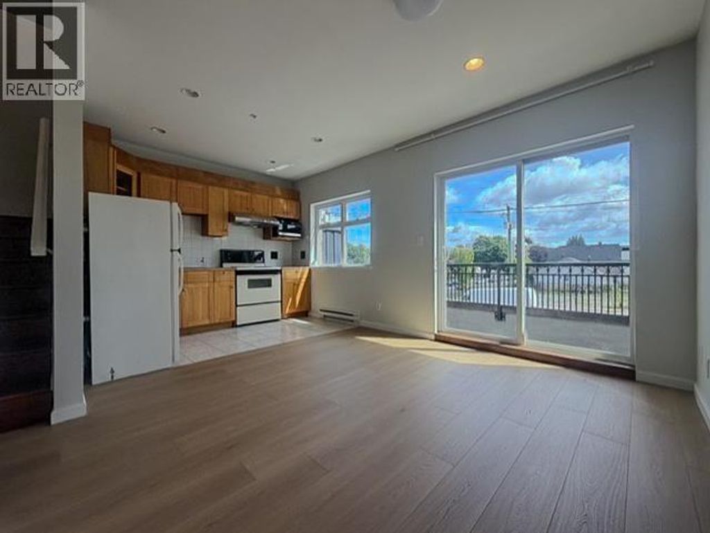 203 2817 Clark Drive, Vancouver
