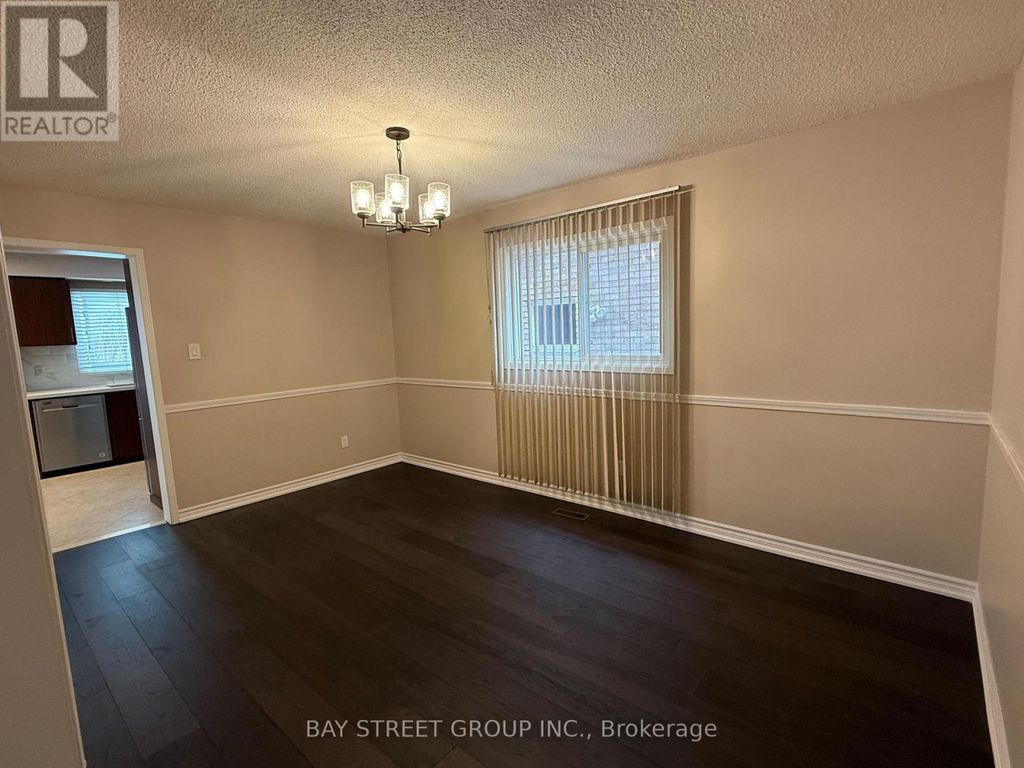 Room 3 - 4497 Longmoor Road, Mississauga (central Erin Mills)