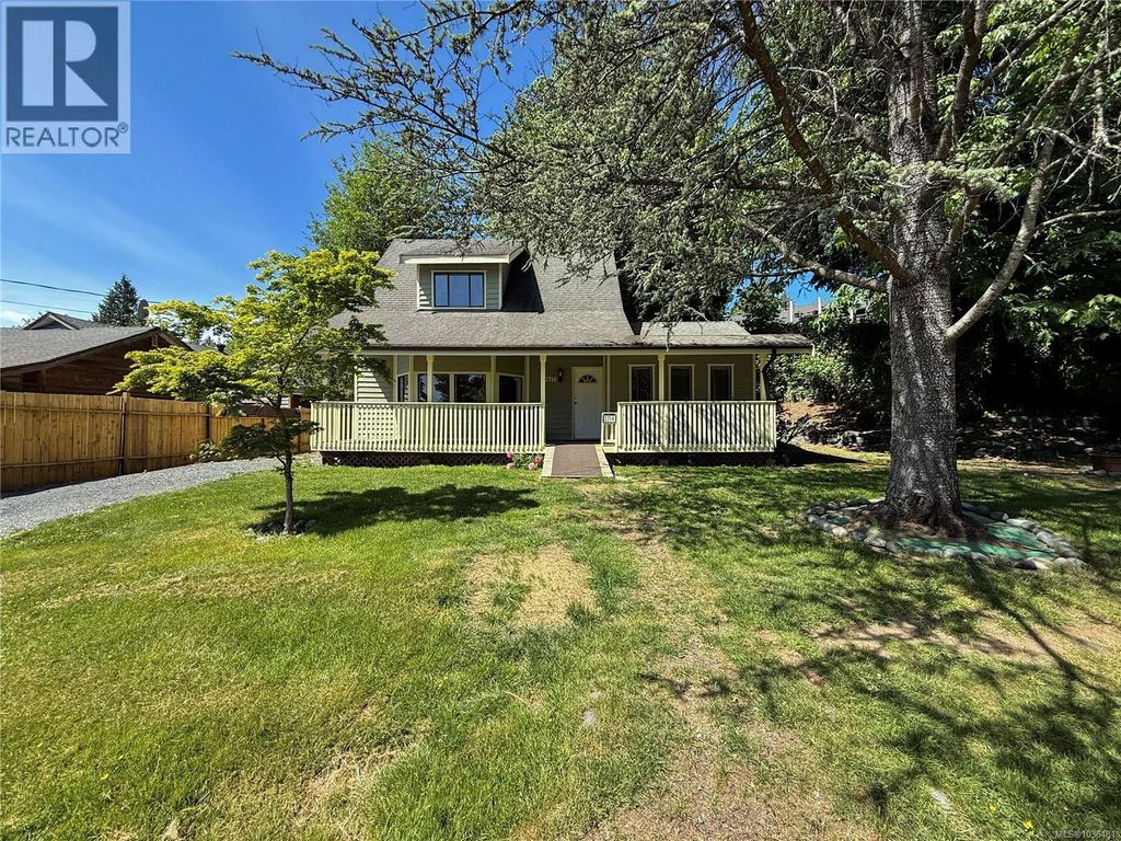 2714 Vallejo Rd, Campbell River