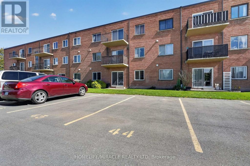 5 - 456 Carlton Street, St. Catharines (facer)