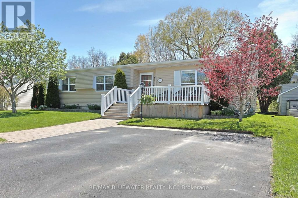 350 Shannon Boulevard, South Huron (stephen)