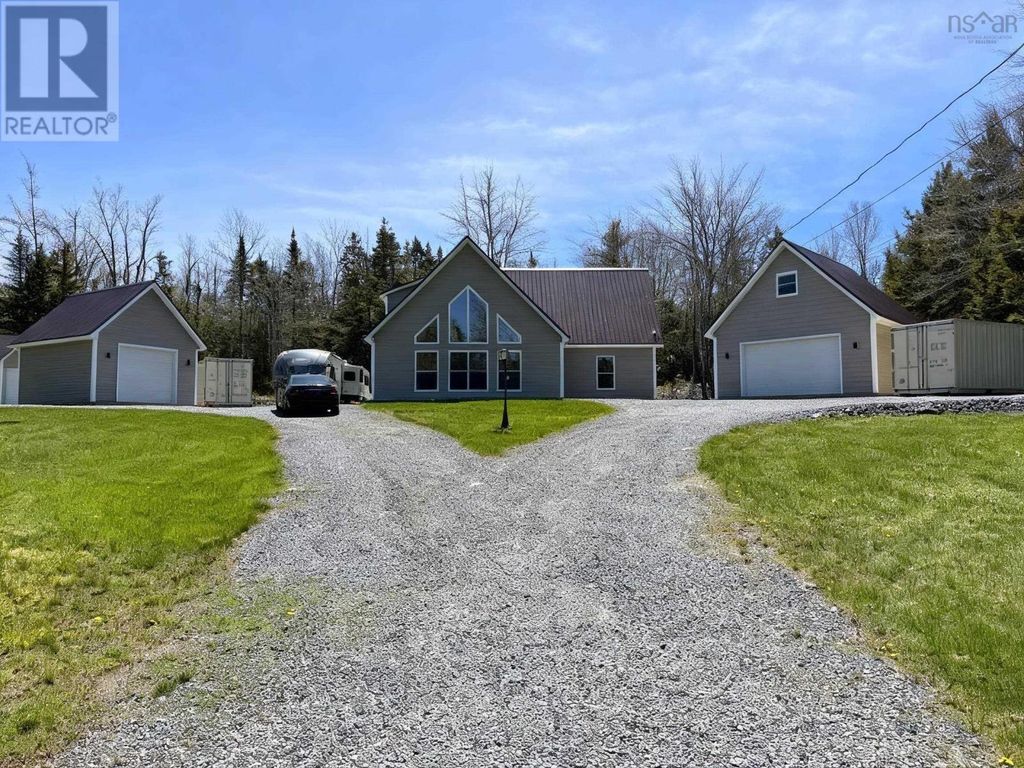 660 St. Andrews River Road, Shubenacadie East