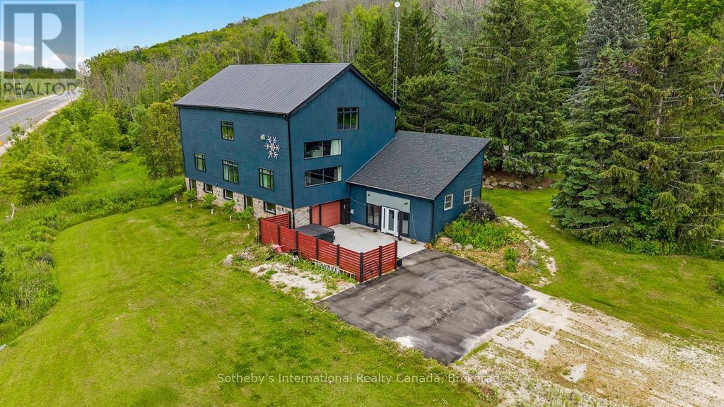 121 Old Highway 26, Meaford