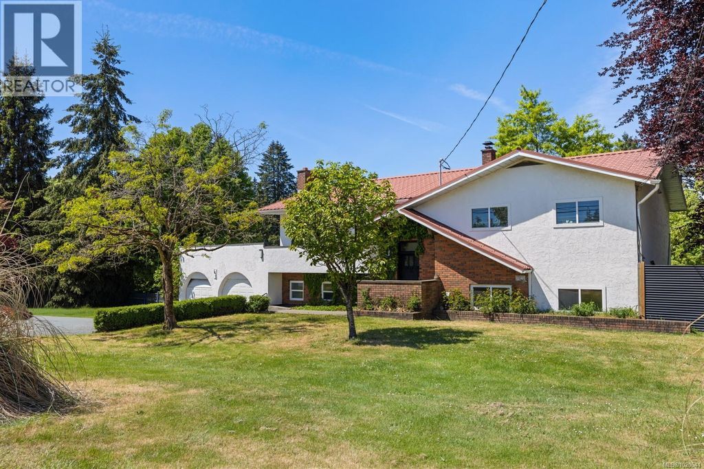 1435 Cherry Point Rd, Cowichan Bay