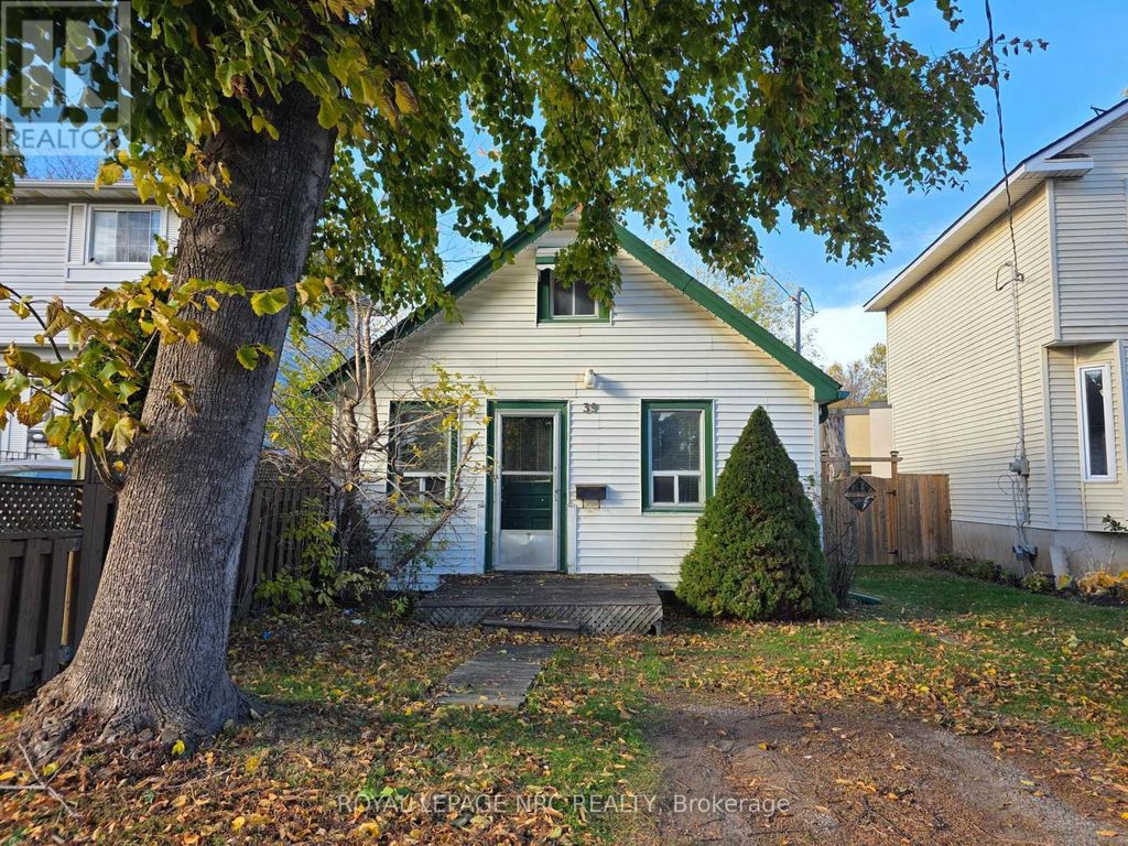 39 Manchester Avenue, St. Catharines (haig)