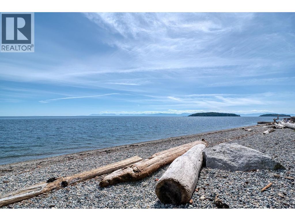 5760 Boulevard Street, Sechelt