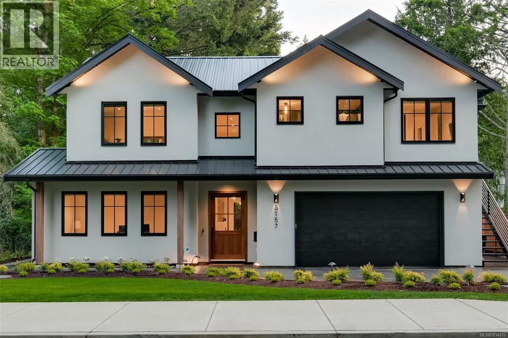 5157 Del Monte Ave, Saanich
