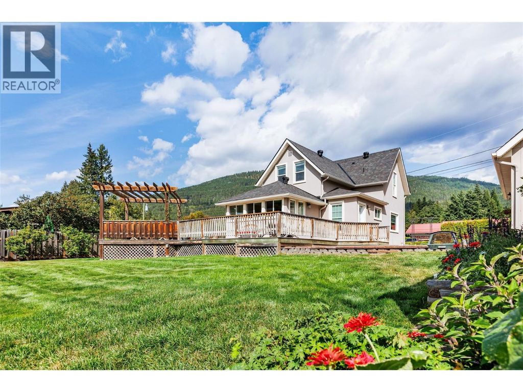3609 Masuch Road, Creston