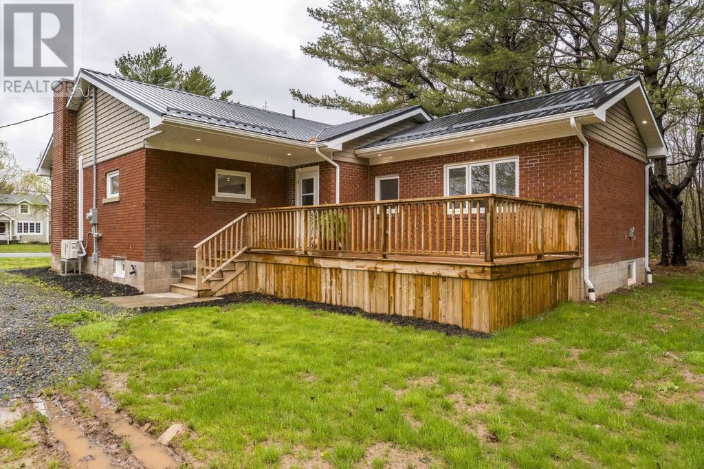 1649 Avondale Road, Mantua