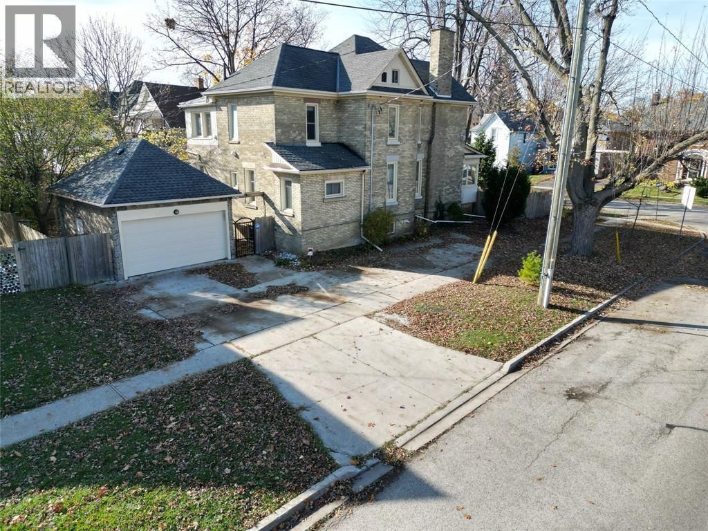 122 Forsyth Street North Unit# 1 East, Sarnia