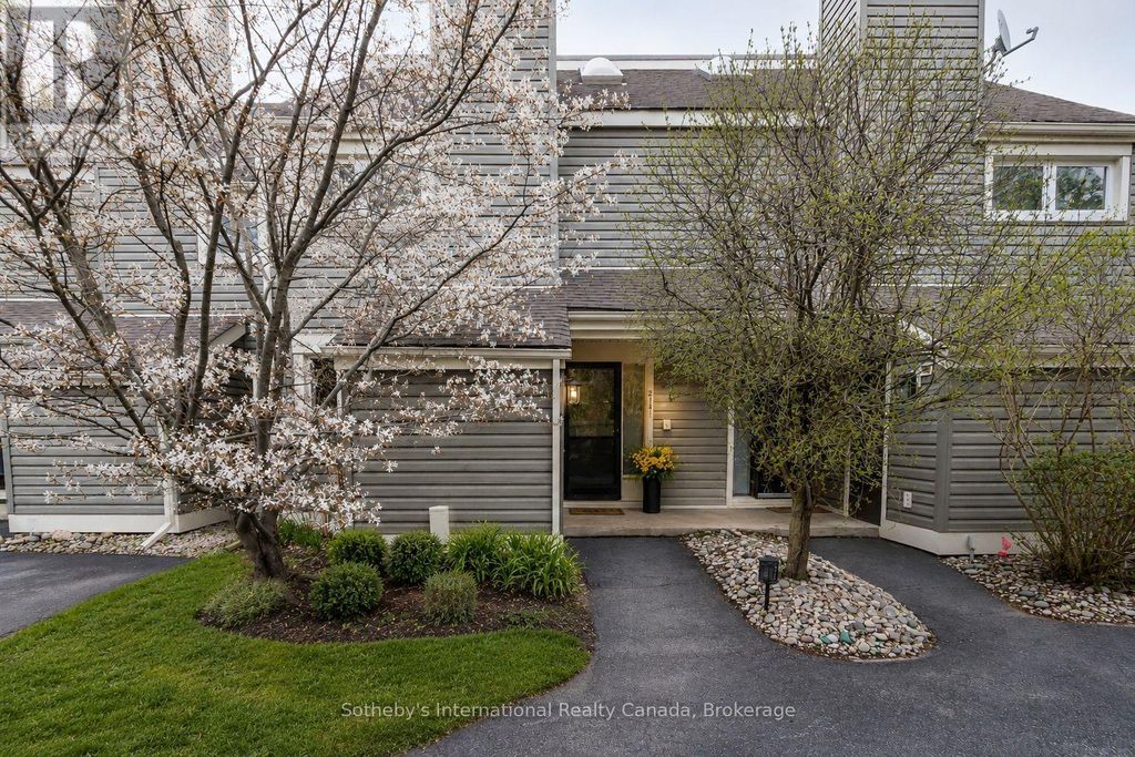 214 - 214 Escarpment Crescent, Collingwood