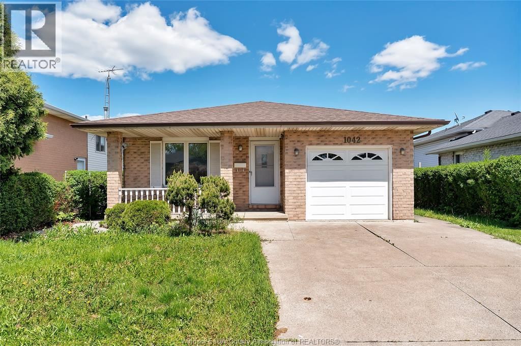 1042 Brookview Crescent, Windsor