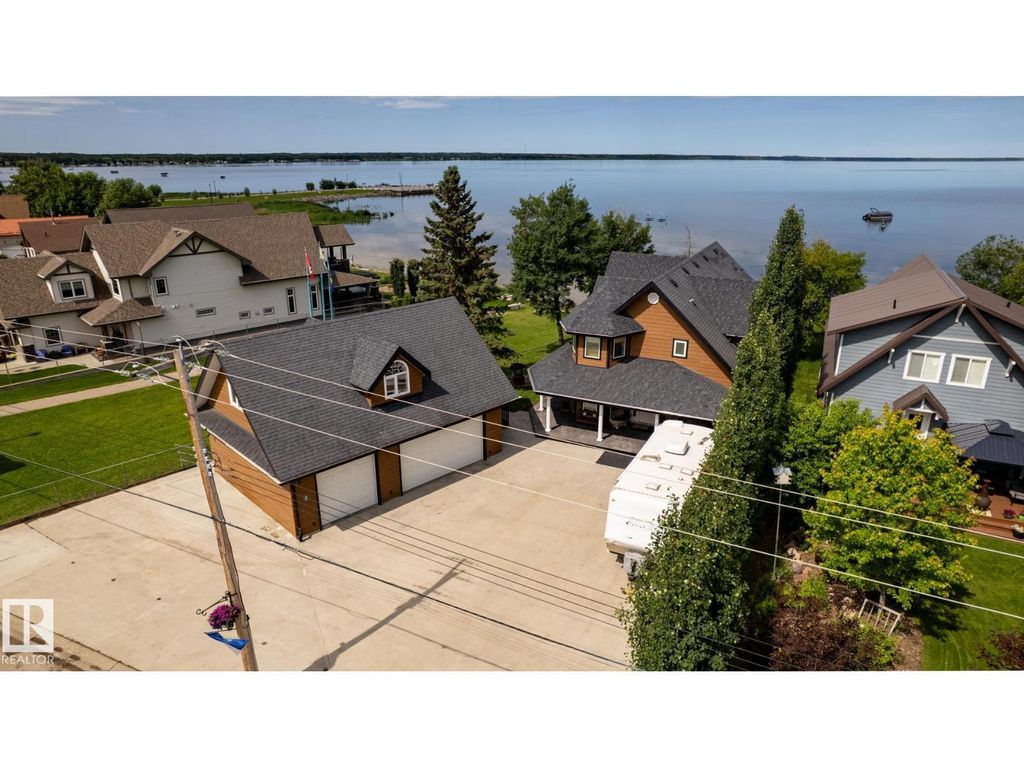 4632 50 Av, Rural Lac Ste. Anne County