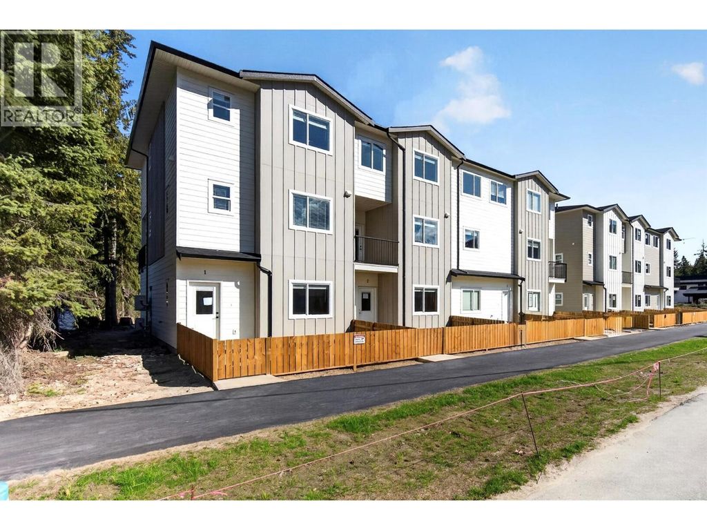 222 Temple Street Unit# 3, Sicamous