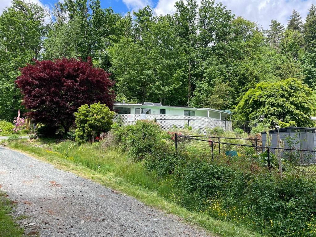 89 43201 Lougheed Highway, Mission
