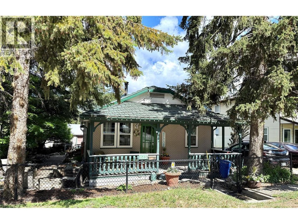 1050 Hillside Avenue, Chase