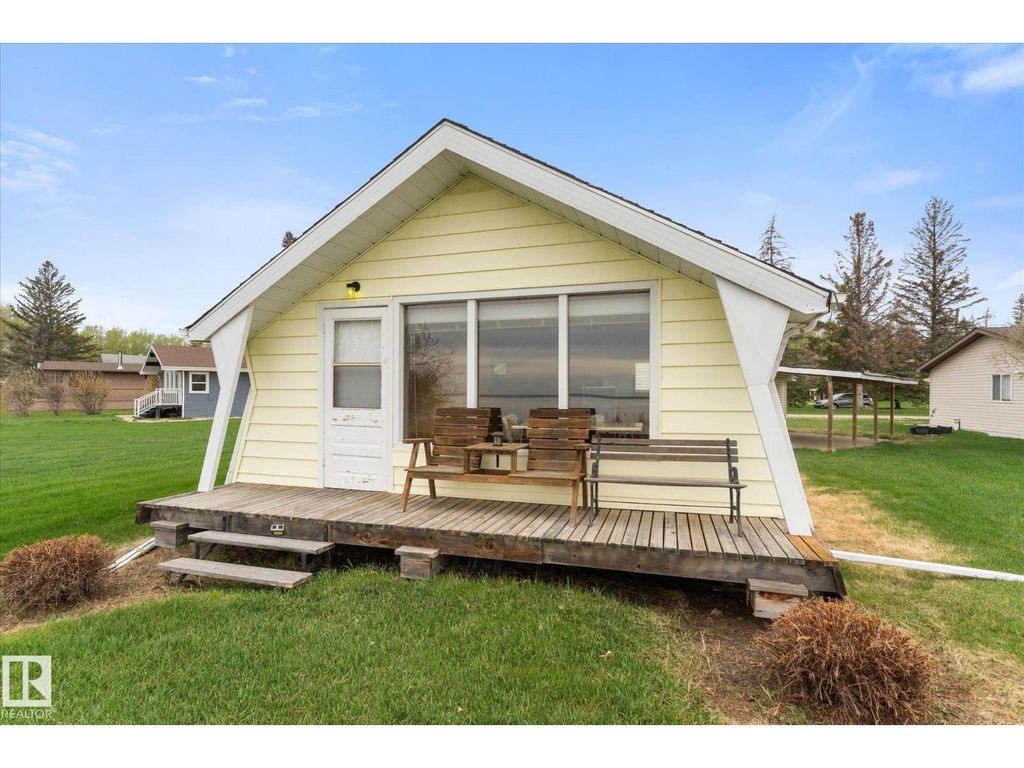 210 2 Street, Rural Lac Ste. Anne County