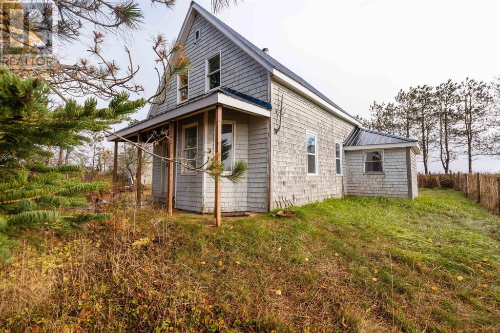 842 Strathcona Road, Strathcona