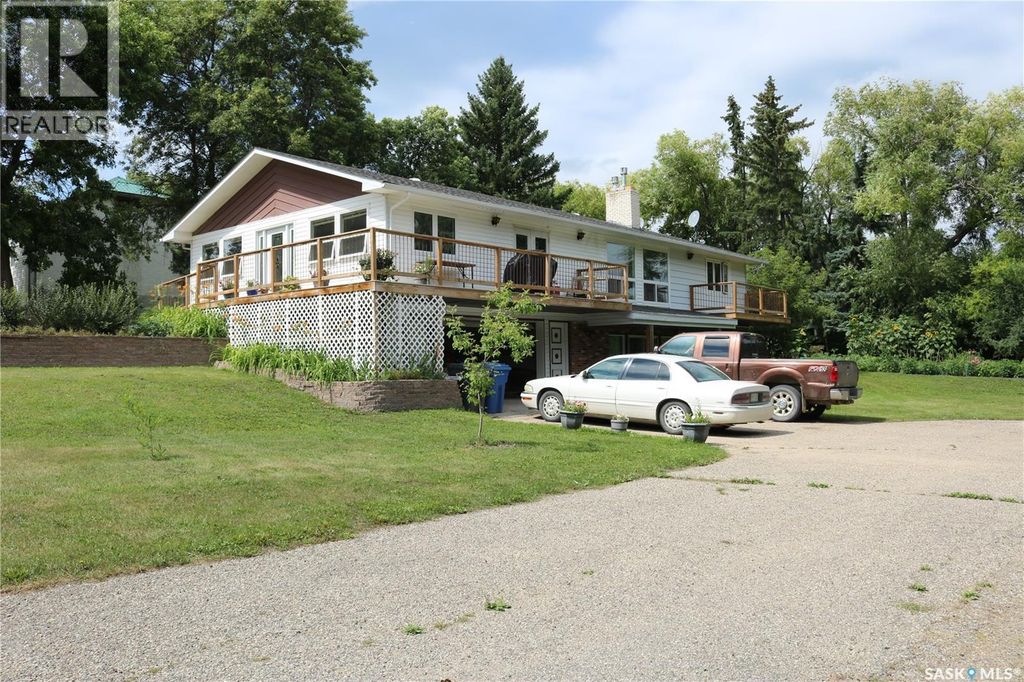 211 Pipestone Avenue, Wawota