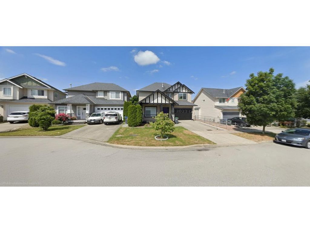 5949 E 165 Street, Surrey
