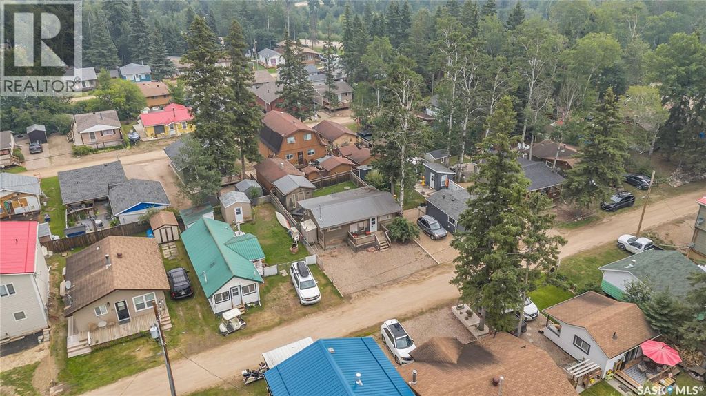 30 6th Street, Emma Lake