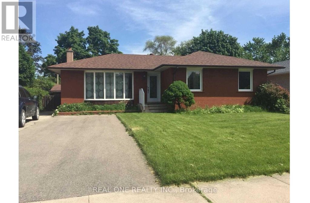 Bsmt - 58 Sewell Drive, Oakville (cp College Park)