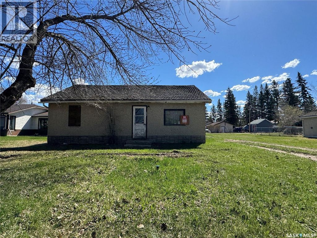 208 Irvine Street, Cut Knife