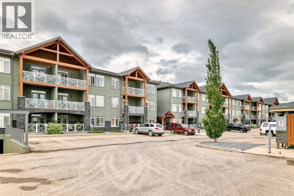 111, 1005b Westmount Drive, Strathmore
