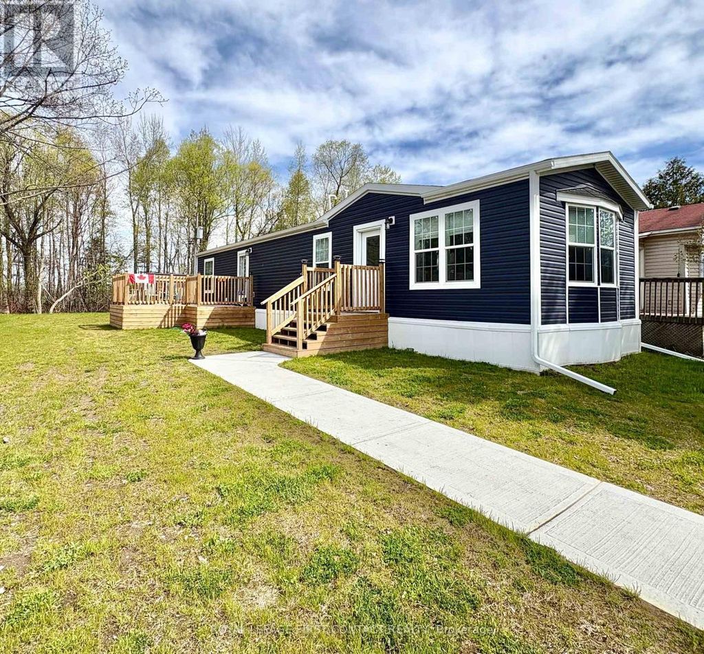 40 Shamrock Crescent, Essa
