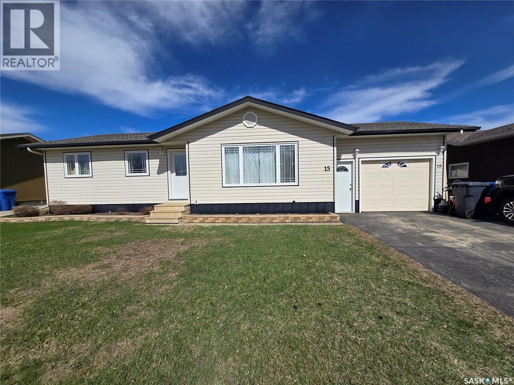 15 Mackenzie Drive, Yorkton