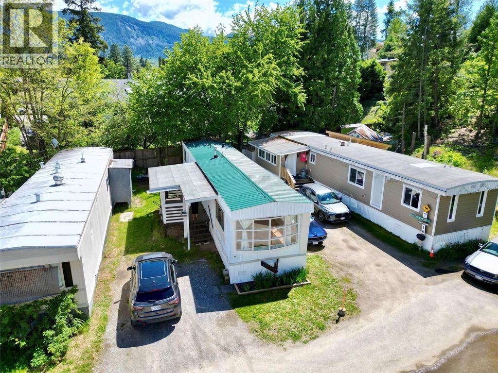 1101 Columbia Avenue Unit# 15, Castlegar