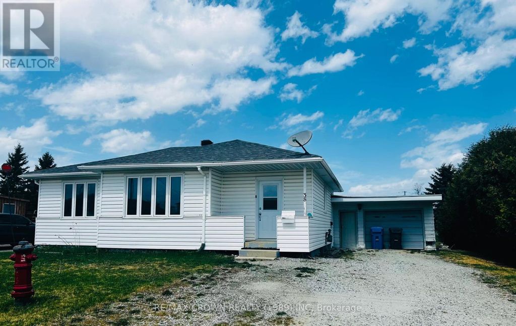 38 Cournoyer Street, Kapuskasing