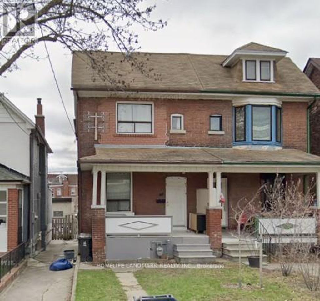 Main & Bsmt - 19 Armstrong Avenue, Toronto (dovercourt-Wallace Emerson-Junction)