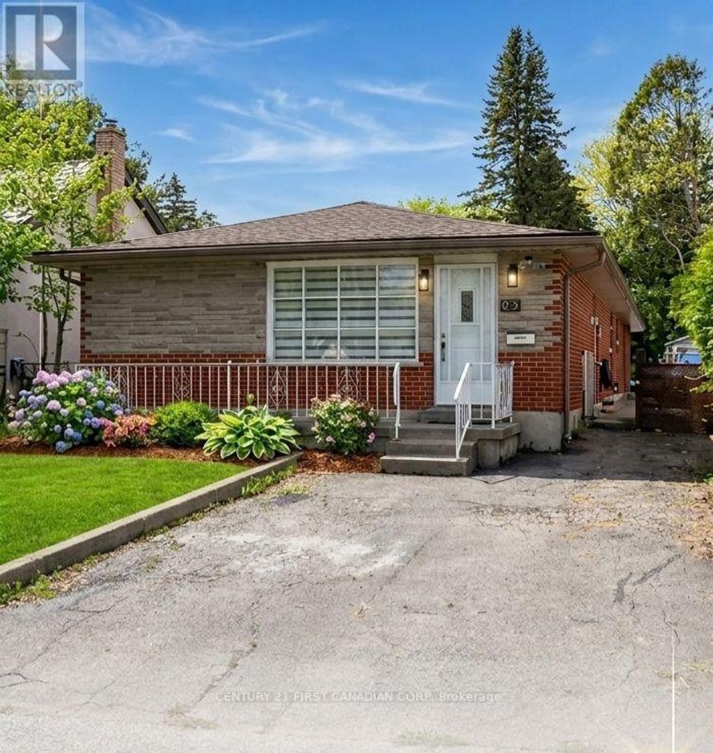 201 Emerson Avenue, London South (south I)
