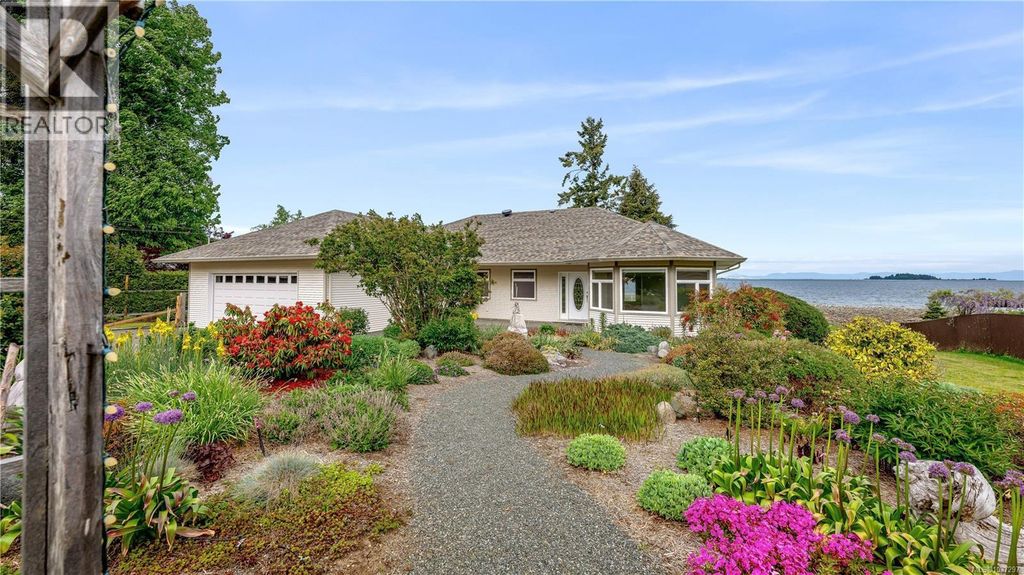4778 Kilmarnock Dr, Courtenay