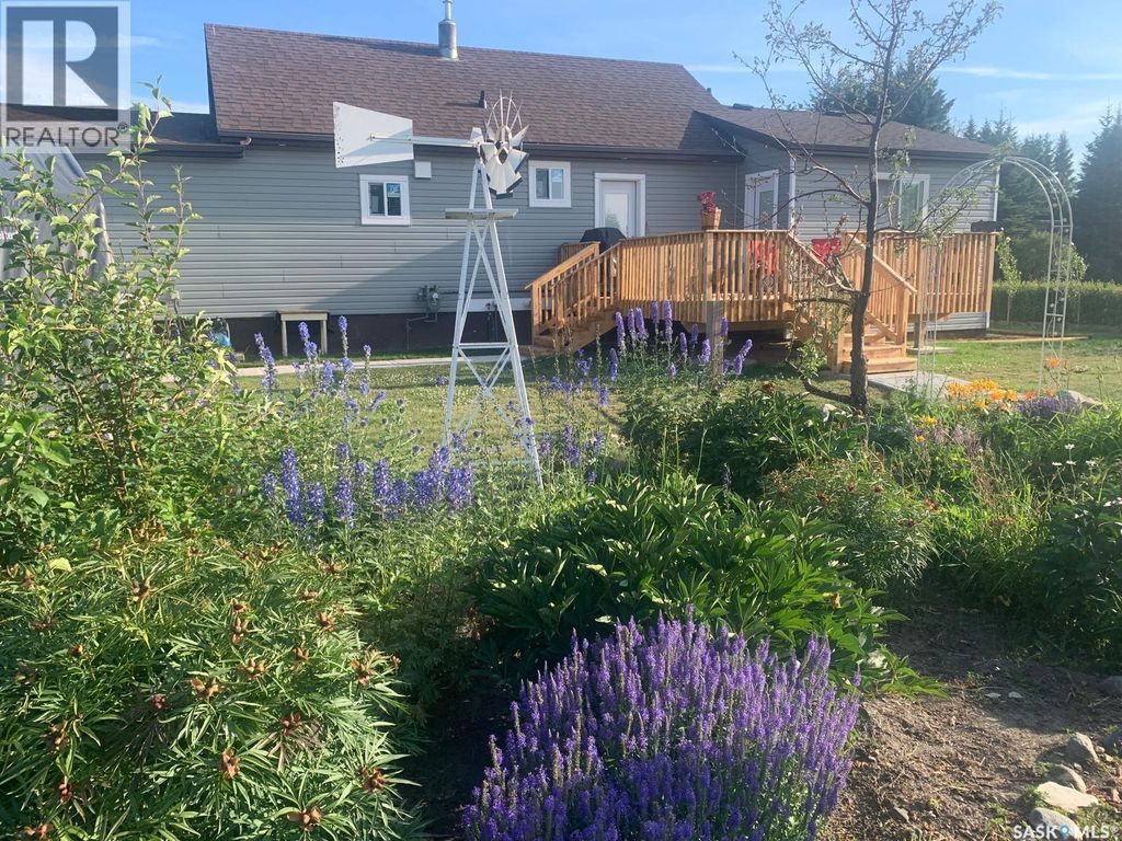 302 Rustad Avenue, White Fox