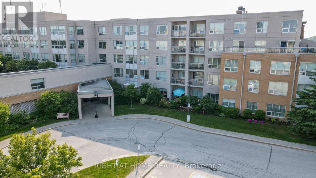 403 - 94 Dean Avenue, Barrie (painswick South)