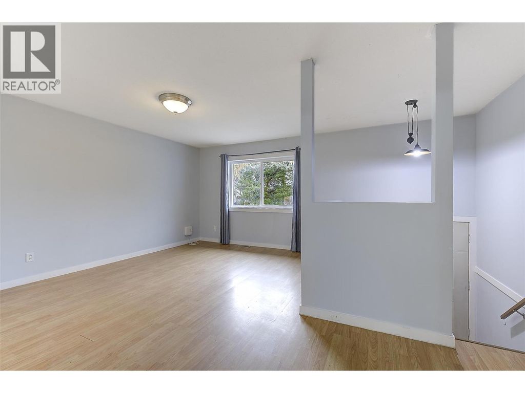 2732 Riffington Place, West Kelowna