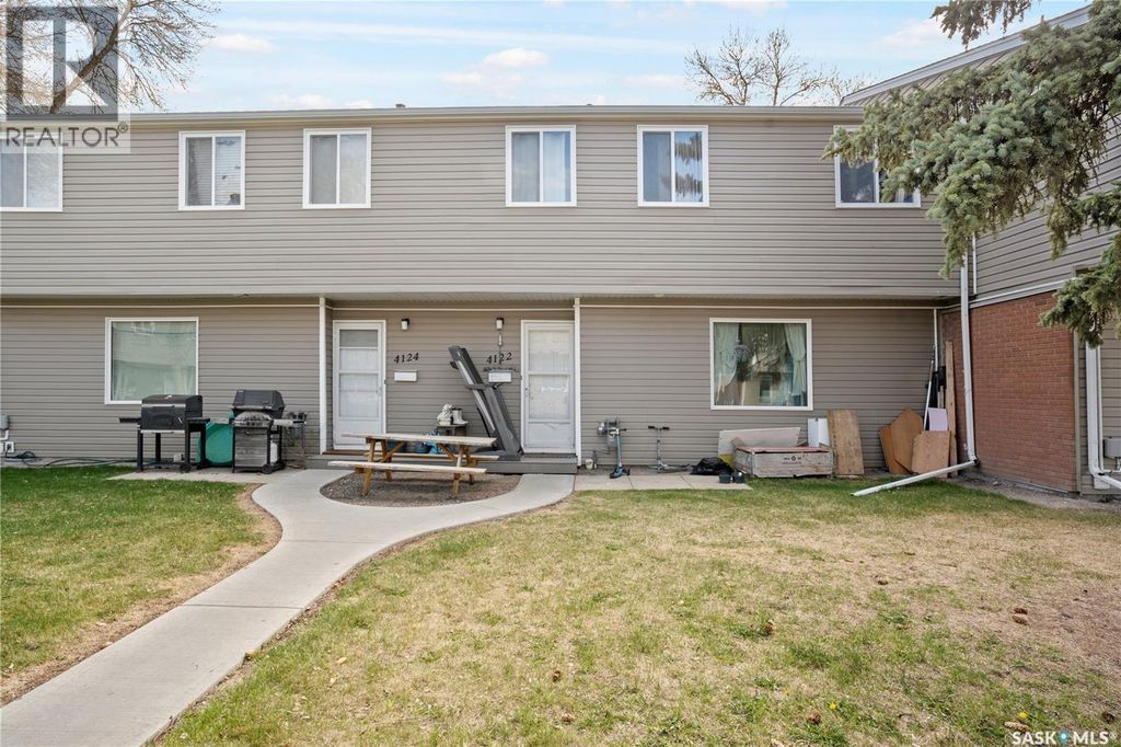 4122 Castle Road, Regina