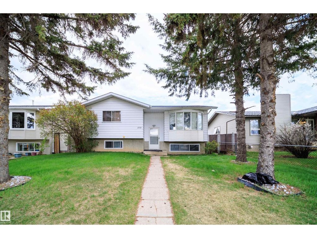 1771 37 St Nw, Edmonton