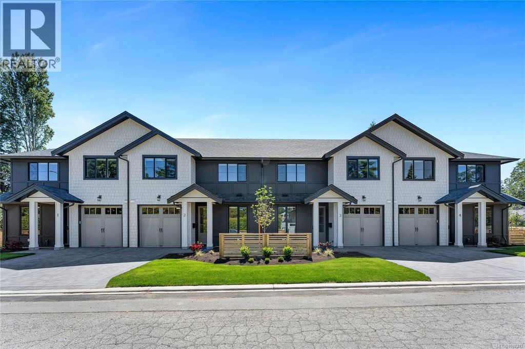 1 3333 Henderson Rd, Oak Bay