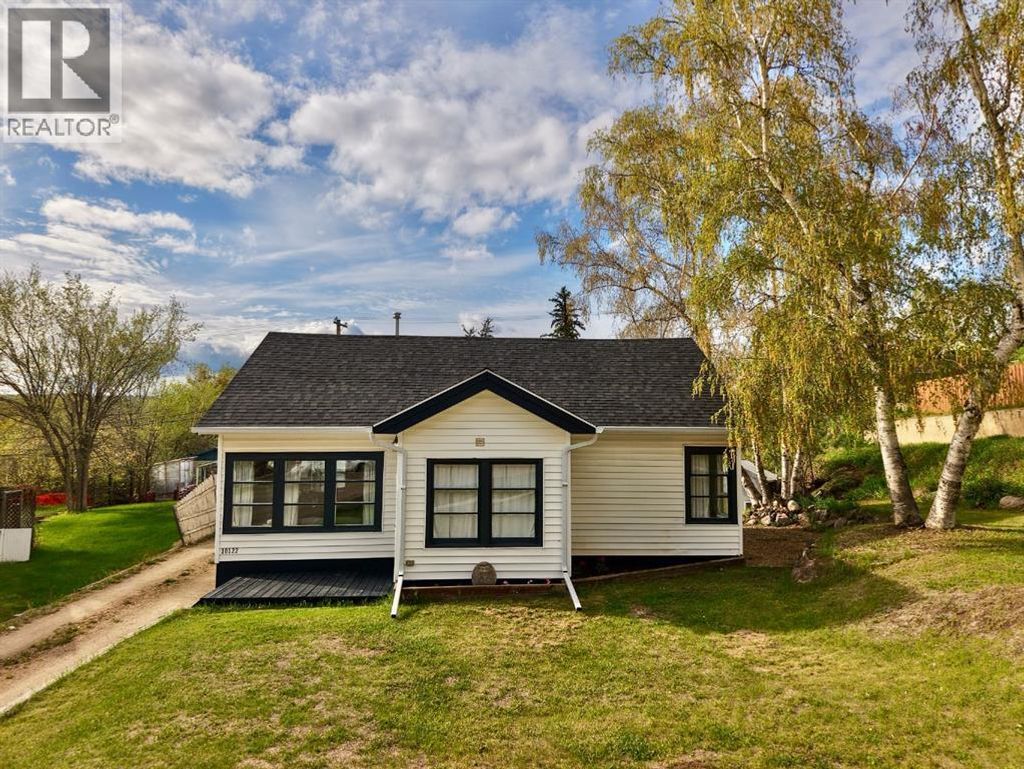 10122 106 Avenue, Peace River