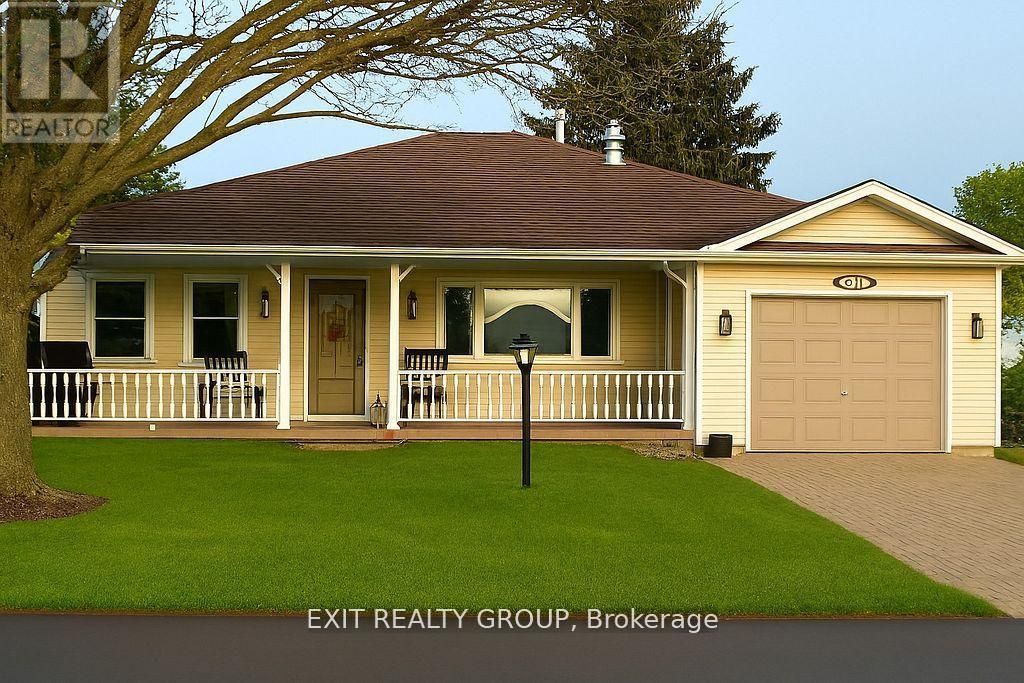 1 Quaker Court, Prince Edward County (wellington Ward)
