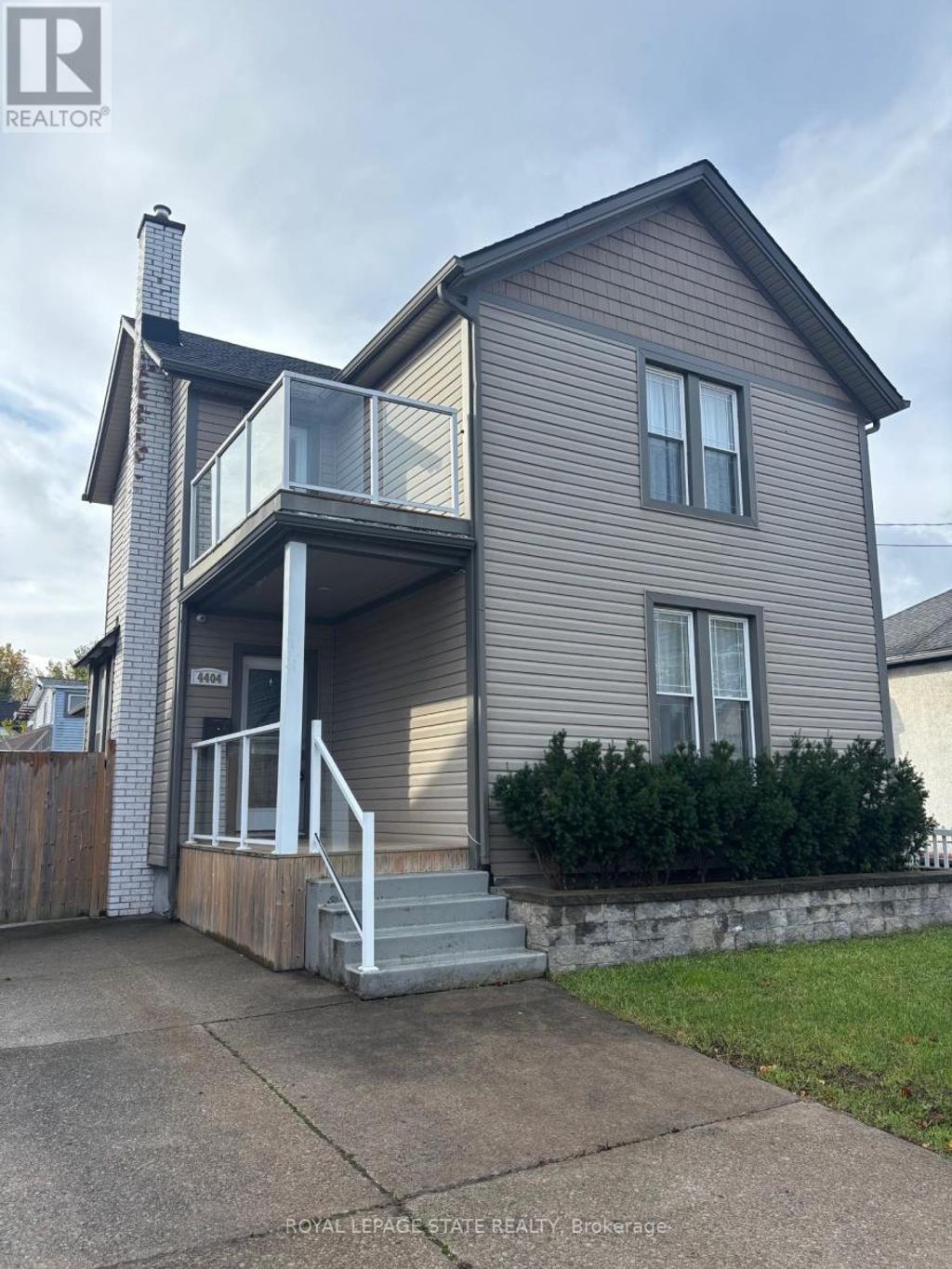 4404 Morrison Street, Niagara Falls (downtown)